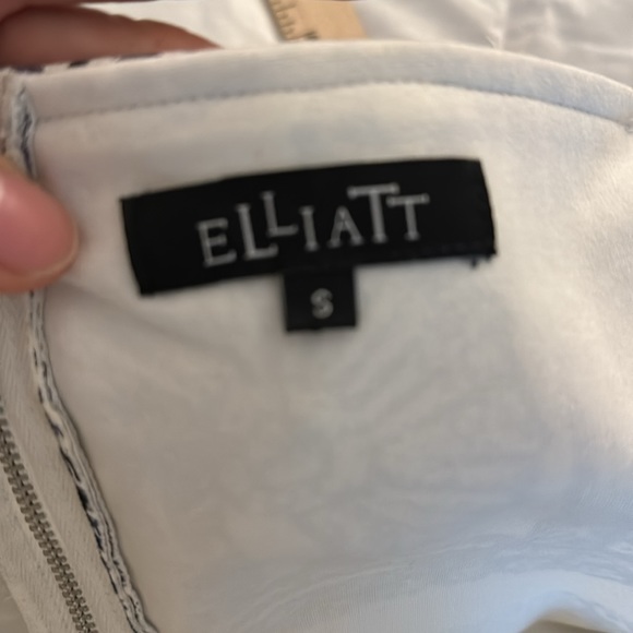 Elliatt Elements Dress Off Shoulder Size Small Bodycon - Picture 8 of 10